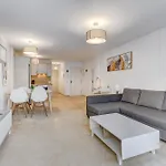 Paraiso Mar Beautiful & Bright Renovated With Air Conditioning * بالم مار