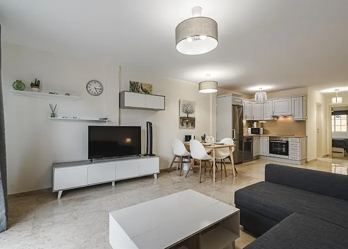 Paraiso Mar Beautiful & Bright Renovated With Air Conditioning *